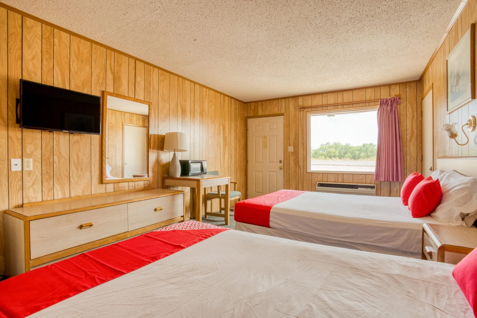 Spacious family guest room